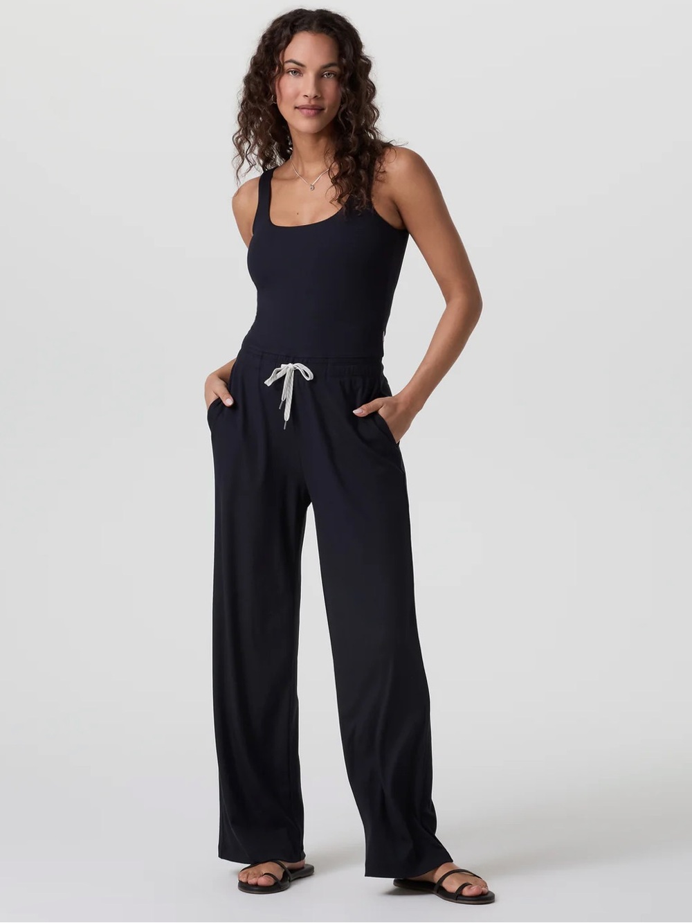 Vuori Pose Scoop Jumpsuit Black